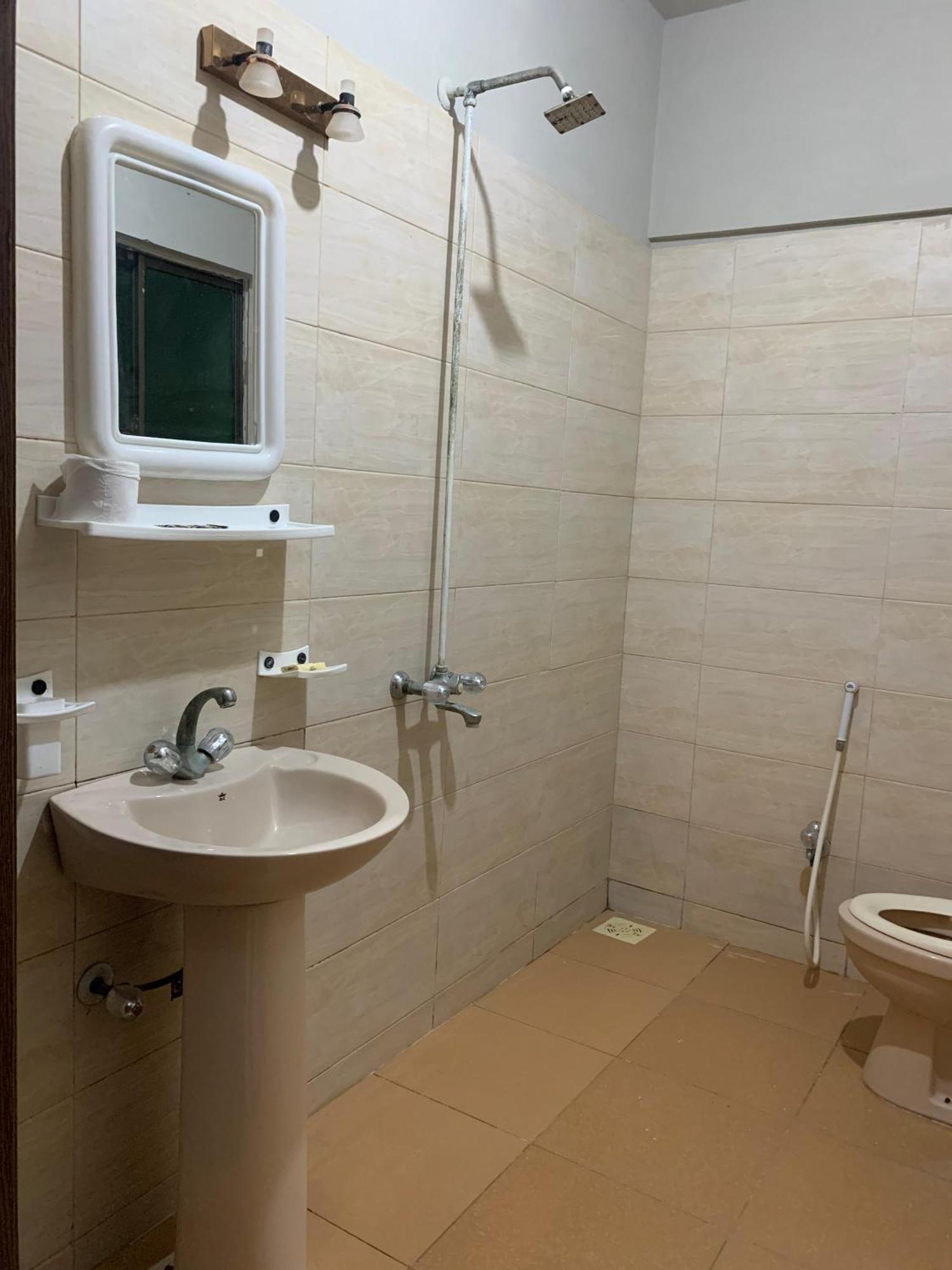Goho Rooms Badar Karaczi Zewnętrze zdjęcie